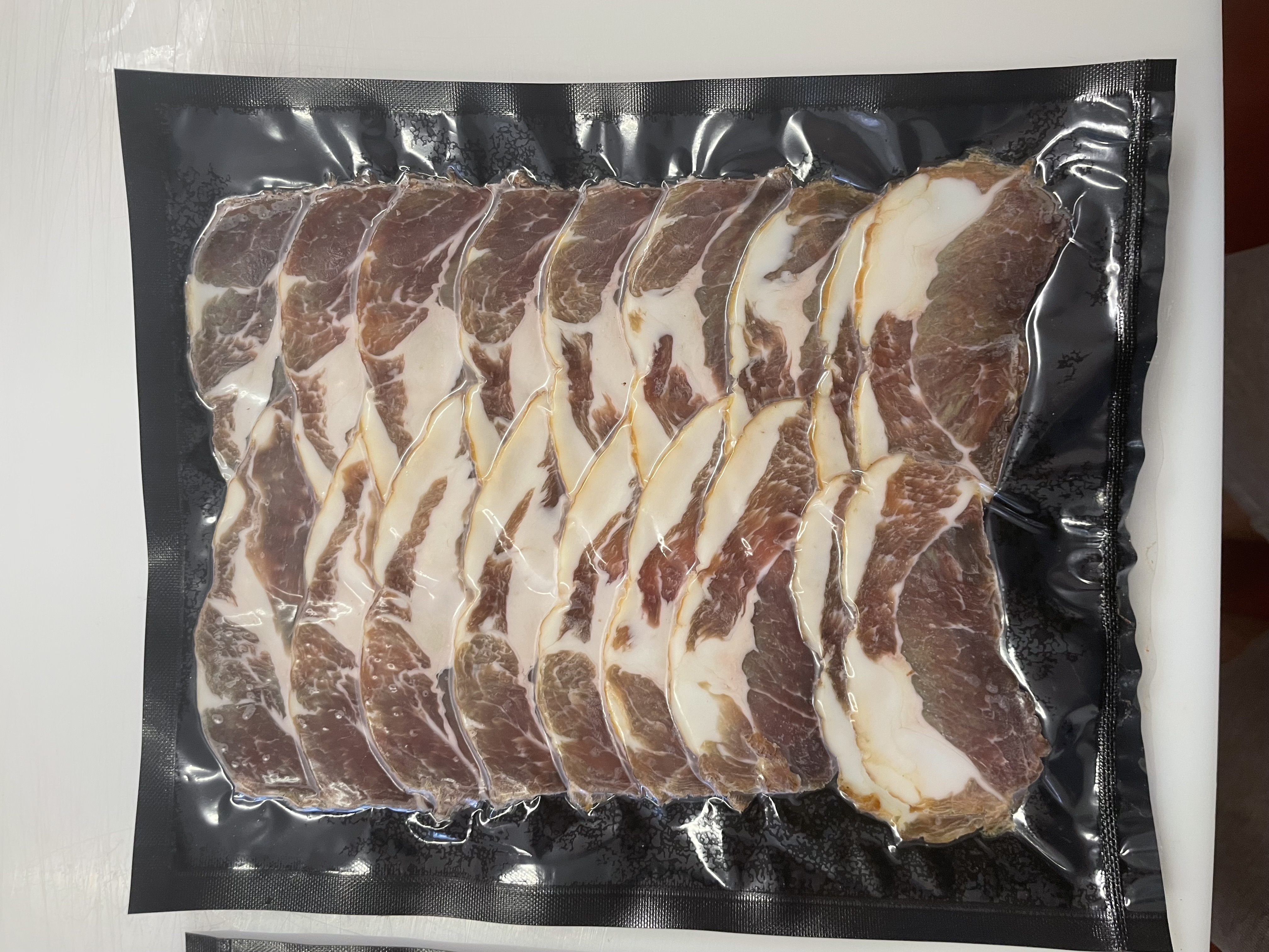 Domáca údená krkovička krájaná